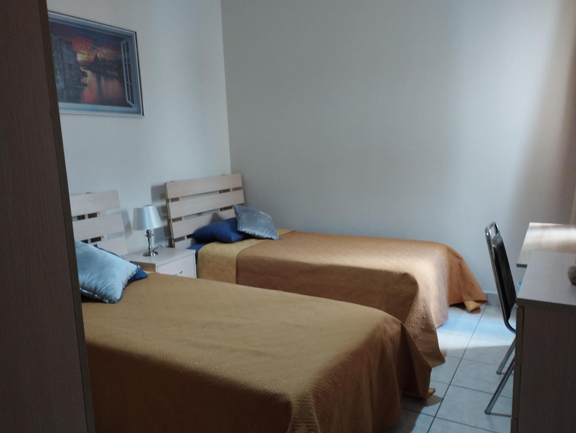 Perfect Tourist Accommodation In Bugibba Square! Сейнт Полс Бей Екстериор снимка